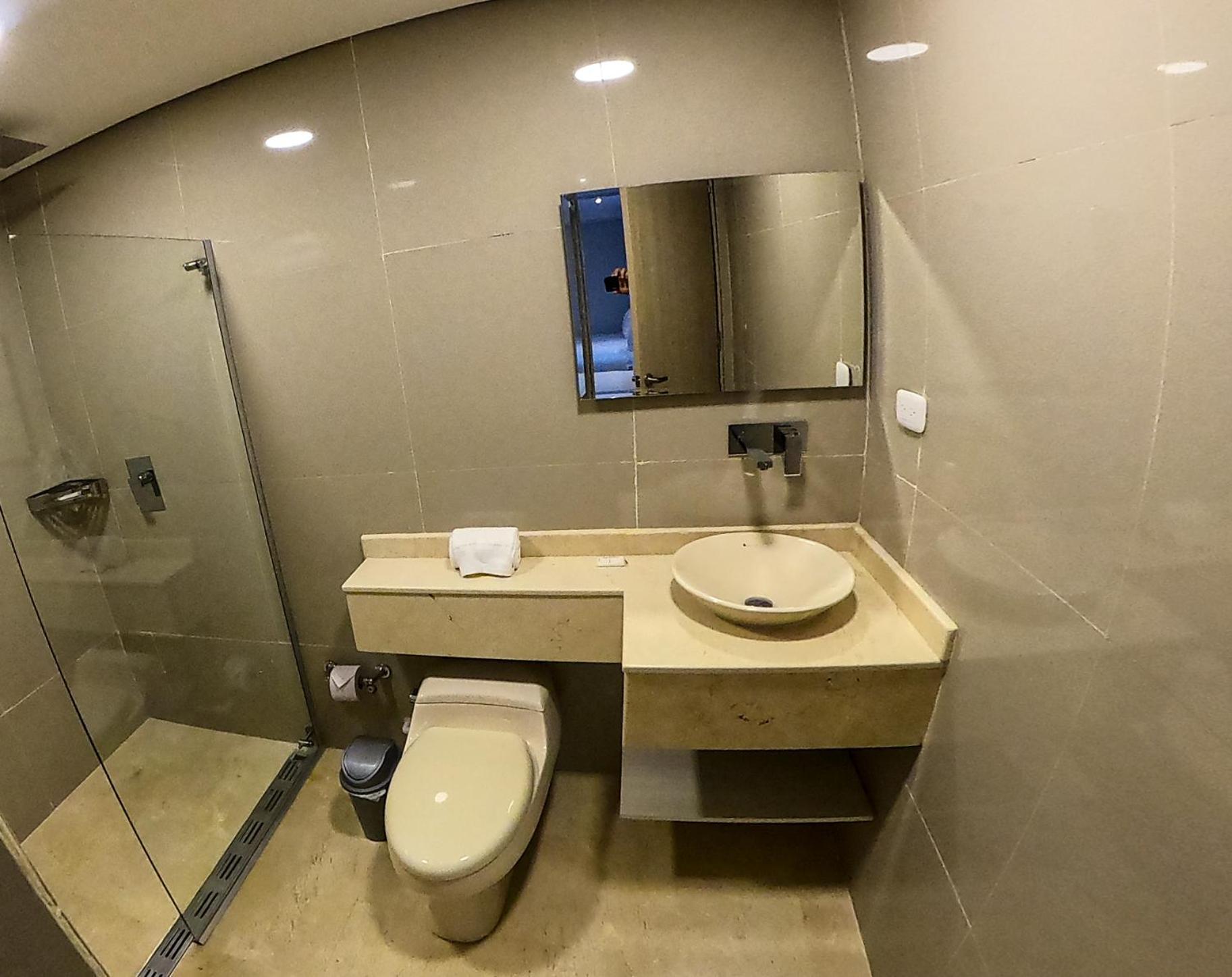 Manzur Hotel
